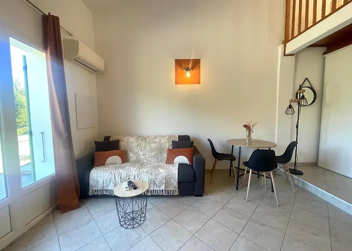 Duplex A La Campagne Apartment *